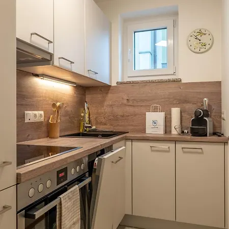 Apartment Deluxe By In One *