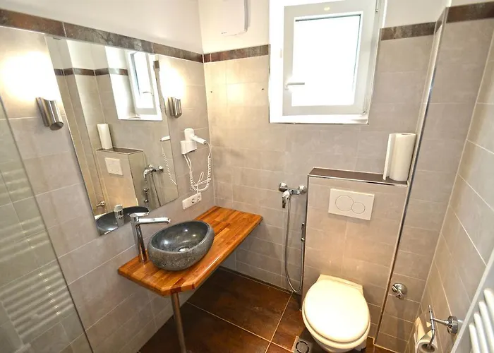 Deluxe By In One アパート